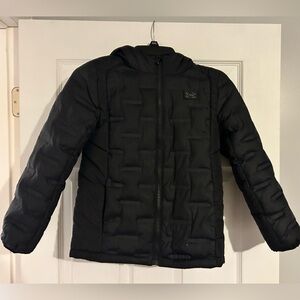 black Under Armour puffer jacket, youth small